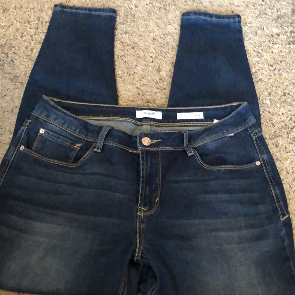 Kenzie effortless ankle skinny jeans